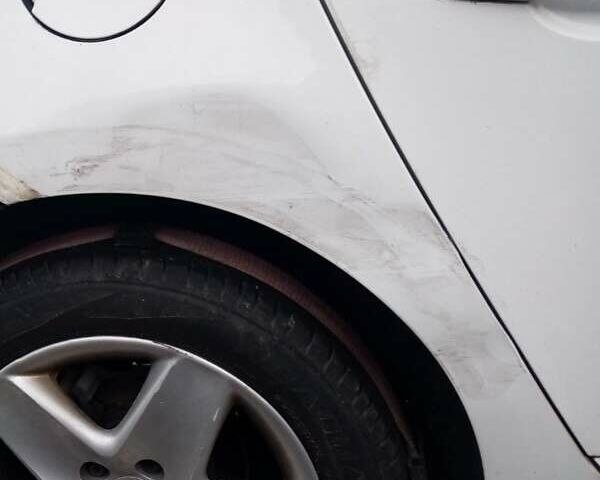 Белый Рено Меган, объемом двигателя 1.5 л и пробегом 300 тыс. км за 9000 $, фото 13 на Automoto.ua