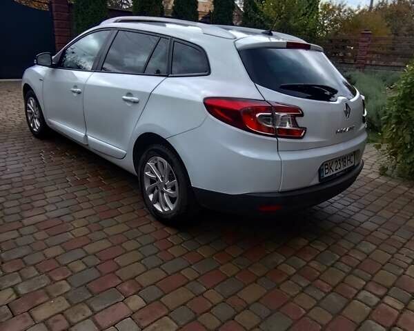 Белый Рено Меган, объемом двигателя 1.46 л и пробегом 202 тыс. км за 9500 $, фото 24 на Automoto.ua