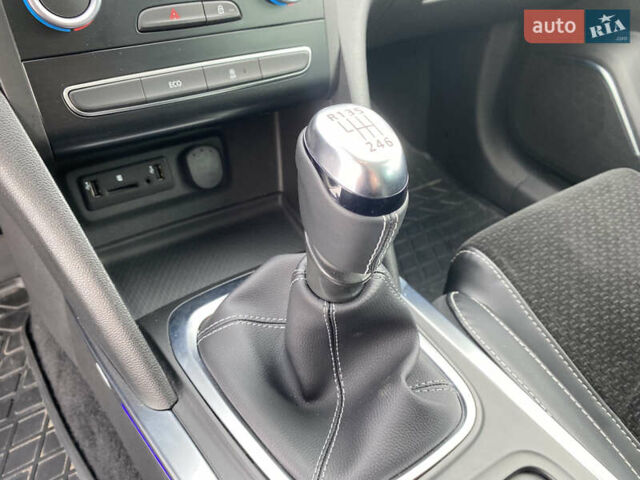 Белый Рено Меган, объемом двигателя 1.6 л и пробегом 209 тыс. км за 14700 $, фото 46 на Automoto.ua