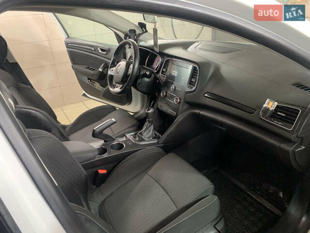 Білий Рено Меган, об'ємом двигуна 1.46 л та пробігом 186 тис. км за 12500 $, фото 13 на Automoto.ua