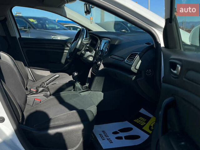 Білий Рено Меган, об'ємом двигуна 1.46 л та пробігом 184 тис. км за 11300 $, фото 20 на Automoto.ua