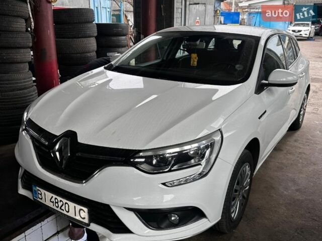 Белый Рено Меган, объемом двигателя 1.46 л и пробегом 231 тыс. км за 11300 $, фото 1 на Automoto.ua