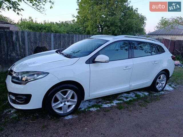 Белый Рено Меган, объемом двигателя 1.5 л и пробегом 198 тыс. км за 9900 $, фото 2 на Automoto.ua
