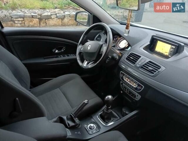 Белый Рено Меган, объемом двигателя 1.5 л и пробегом 149 тыс. км за 9600 $, фото 50 на Automoto.ua