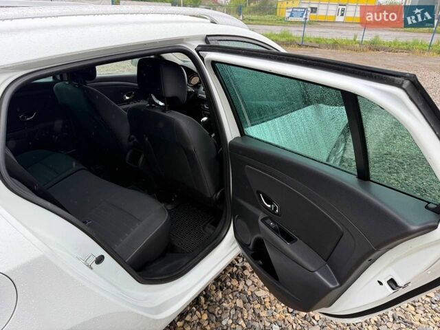Білий Рено Меган, об'ємом двигуна 1.46 л та пробігом 230 тис. км за 8200 $, фото 22 на Automoto.ua