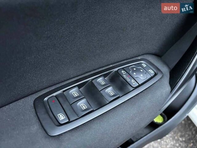 Белый Рено Меган, объемом двигателя 1.5 л и пробегом 233 тыс. км за 10990 $, фото 18 на Automoto.ua