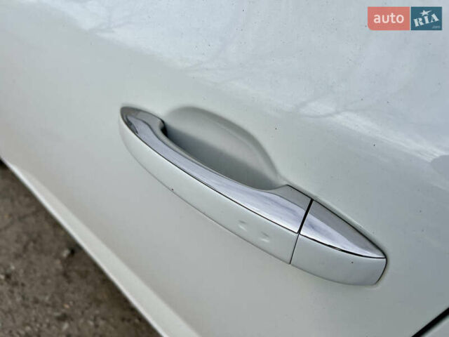 Белый Рено Меган, объемом двигателя 1.5 л и пробегом 275 тыс. км за 11200 $, фото 23 на Automoto.ua