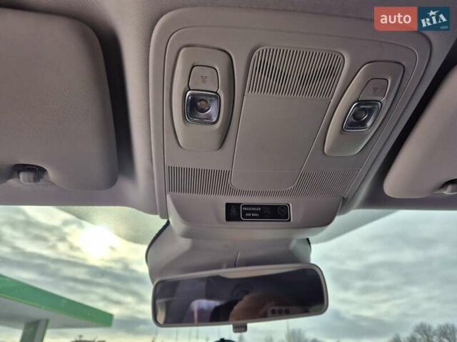 Білий Рено Меган, об'ємом двигуна 1.46 л та пробігом 233 тис. км за 12300 $, фото 15 на Automoto.ua