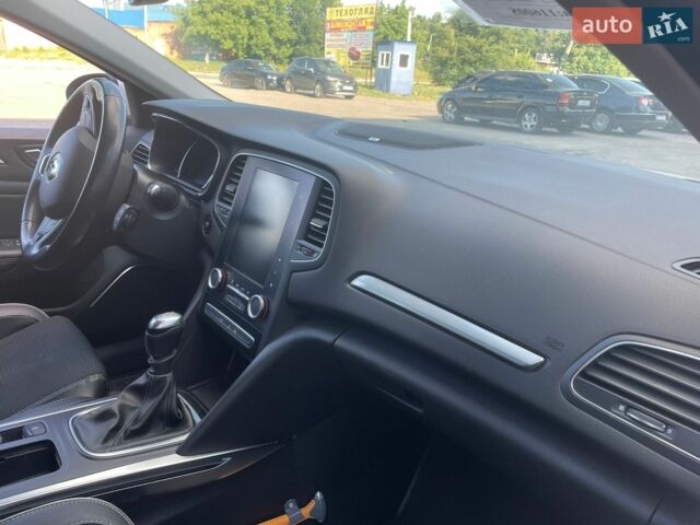 Білий Рено Меган, об'ємом двигуна 1.46 л та пробігом 201 тис. км за 11600 $, фото 45 на Automoto.ua