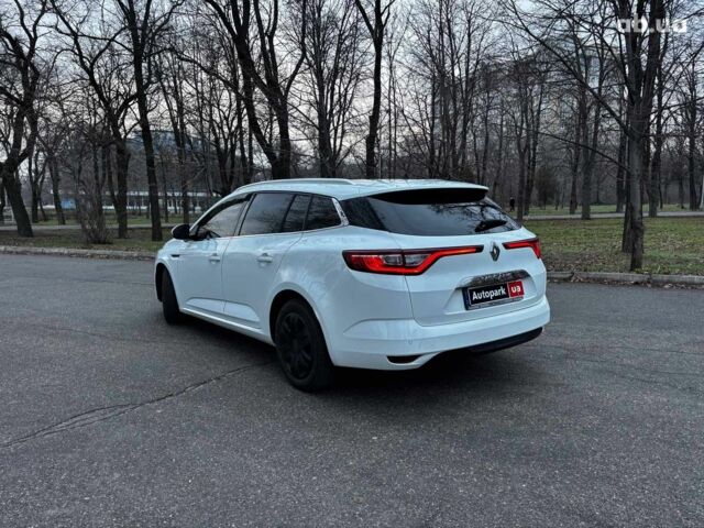 Белый Рено Меган, объемом двигателя 1.5 л и пробегом 233 тыс. км за 10990 $, фото 2 на Automoto.ua