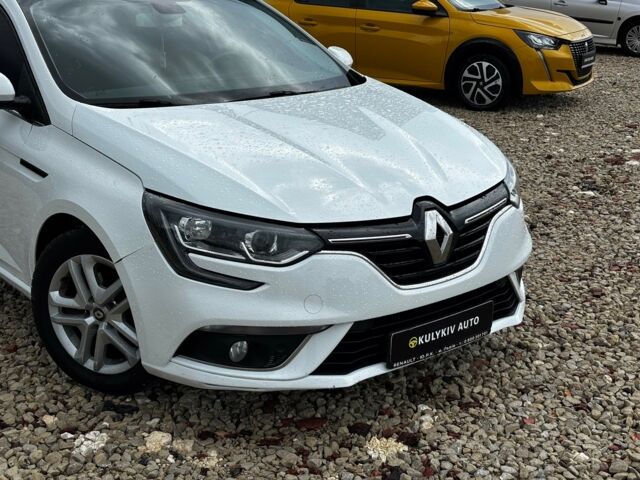 Білий Рено Меган, об'ємом двигуна 1.5 л та пробігом 224 тис. км за 10450 $, фото 1 на Automoto.ua