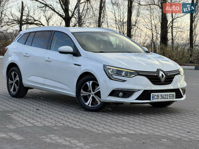 Белый Рено Меган, объемом двигателя 1.46 л и пробегом 227 тыс. км за 10900 $, фото 5 на Automoto.ua
