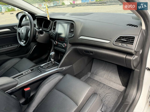 Белый Рено Меган, объемом двигателя 1.46 л и пробегом 268 тыс. км за 11900 $, фото 55 на Automoto.ua