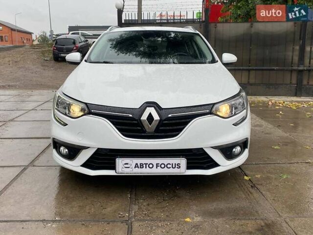 Белый Рено Меган, объемом двигателя 1.46 л и пробегом 197 тыс. км за 12490 $, фото 1 на Automoto.ua