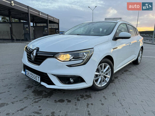 Белый Рено Меган, объемом двигателя 1.5 л и пробегом 189 тыс. км за 12750 $, фото 7 на Automoto.ua