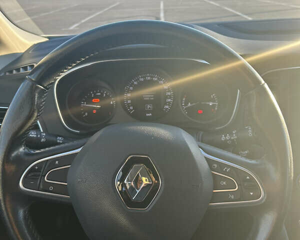 Білий Рено Меган, об'ємом двигуна 1.46 л та пробігом 228 тис. км за 11000 $, фото 10 на Automoto.ua