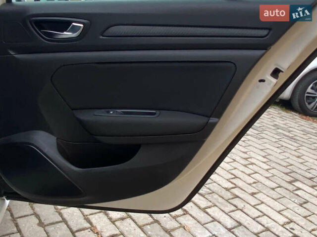 Білий Рено Меган, об'ємом двигуна 1.5 л та пробігом 259 тис. км за 12600 $, фото 22 на Automoto.ua