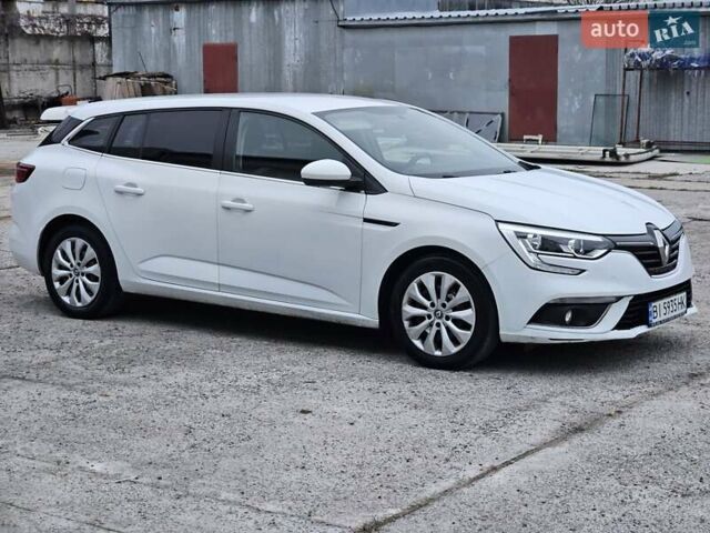 Белый Рено Меган, объемом двигателя 1.5 л и пробегом 175 тыс. км за 10300 $, фото 1 на Automoto.ua