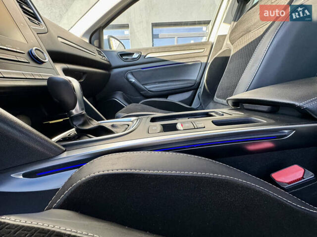 Білий Рено Меган, об'ємом двигуна 1.46 л та пробігом 185 тис. км за 15600 $, фото 33 на Automoto.ua