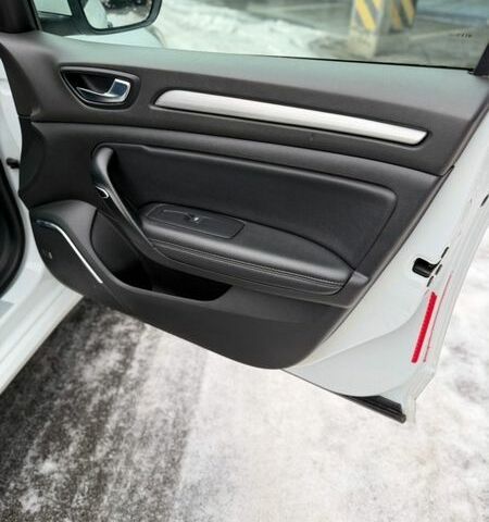 Белый Рено Меган, объемом двигателя 1.46 л и пробегом 290 тыс. км за 12300 $, фото 41 на Automoto.ua