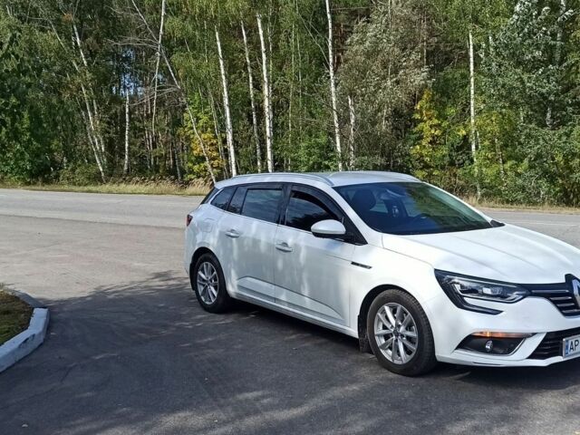 Белый Рено Меган, объемом двигателя 1.46 л и пробегом 175 тыс. км за 14300 $, фото 3 на Automoto.ua