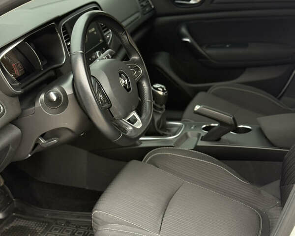 Білий Рено Меган, об'ємом двигуна 1.5 л та пробігом 125 тис. км за 14200 $, фото 28 на Automoto.ua