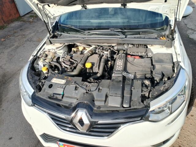 Белый Рено Меган, объемом двигателя 0 л и пробегом 244 тыс. км за 11300 $, фото 6 на Automoto.ua