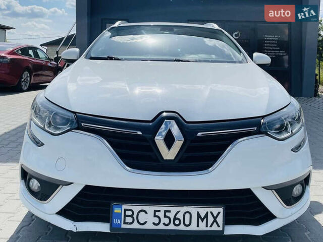 Белый Рено Меган, объемом двигателя 1.46 л и пробегом 233 тыс. км за 12099 $, фото 3 на Automoto.ua