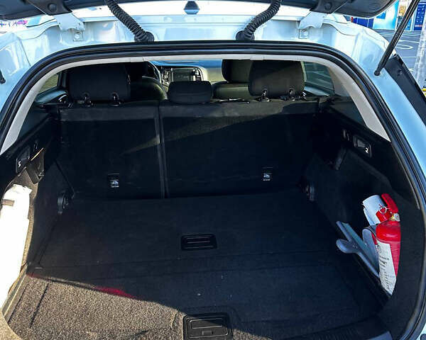 Білий Рено Меган, об'ємом двигуна 1.46 л та пробігом 257 тис. км за 13500 $, фото 22 на Automoto.ua