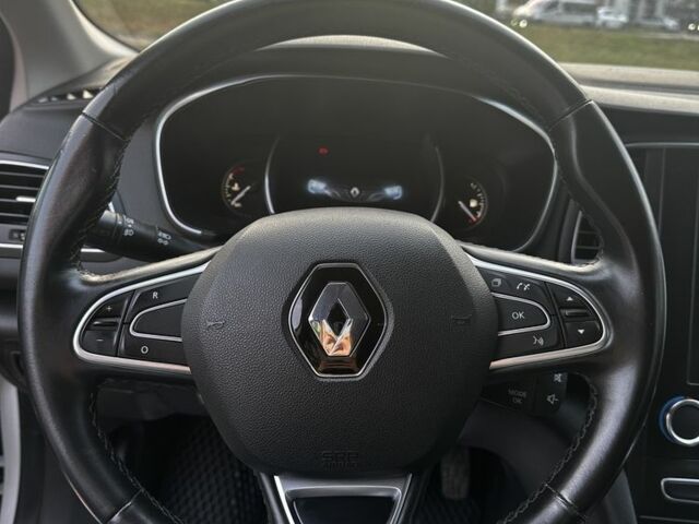 Белый Рено Меган, объемом двигателя 1.6 л и пробегом 195 тыс. км за 11800 $, фото 10 на Automoto.ua