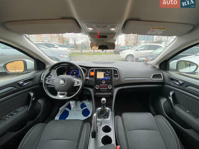 Белый Рено Меган, объемом двигателя 1.46 л и пробегом 259 тыс. км за 12450 $, фото 12 на Automoto.ua