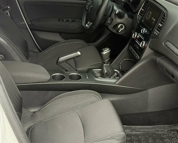 Білий Рено Меган, об'ємом двигуна 1.5 л та пробігом 125 тис. км за 14200 $, фото 16 на Automoto.ua