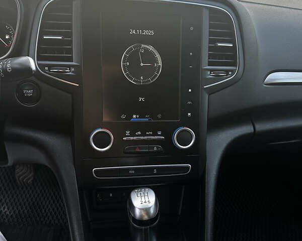 Білий Рено Меган, об'ємом двигуна 1.6 л та пробігом 220 тис. км за 11800 $, фото 7 на Automoto.ua
