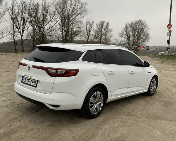 Білий Рено Меган, об'ємом двигуна 1.46 л та пробігом 289 тис. км за 10500 $, фото 2 на Automoto.ua