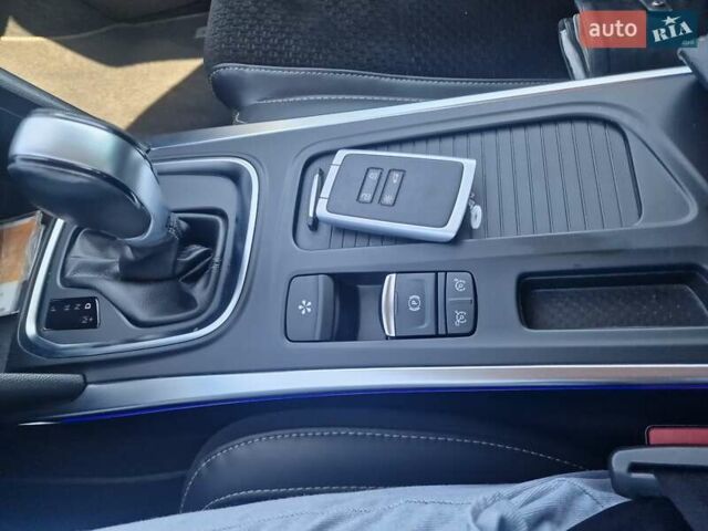 Белый Рено Меган, объемом двигателя 1.5 л и пробегом 218 тыс. км за 14900 $, фото 33 на Automoto.ua