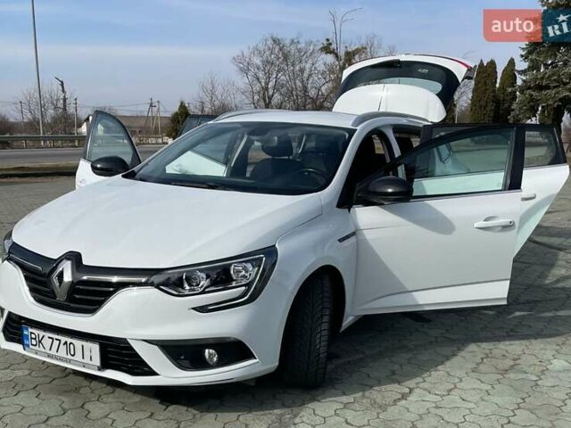 Белый Рено Меган, объемом двигателя 1.46 л и пробегом 205 тыс. км за 10700 $, фото 29 на Automoto.ua