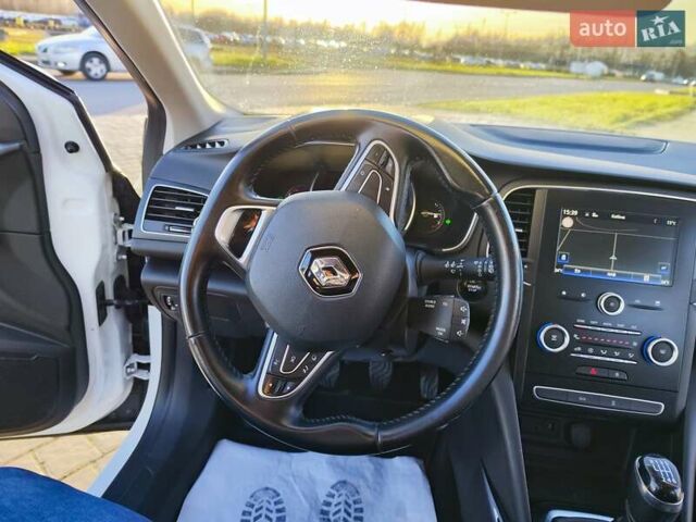 Белый Рено Меган, объемом двигателя 1.46 л и пробегом 200 тыс. км за 11999 $, фото 65 на Automoto.ua