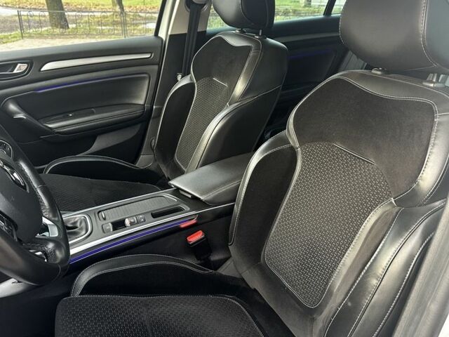 Белый Рено Меган, объемом двигателя 1.6 л и пробегом 195 тыс. км за 11800 $, фото 13 на Automoto.ua