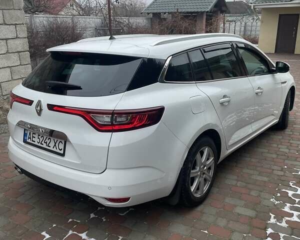 Белый Рено Меган, объемом двигателя 1.46 л и пробегом 194 тыс. км за 15850 $, фото 2 на Automoto.ua