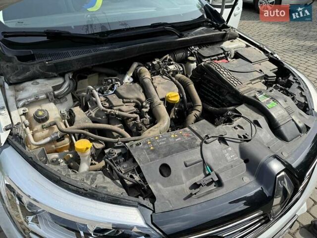 Белый Рено Меган, объемом двигателя 1.5 л и пробегом 210 тыс. км за 12000 $, фото 28 на Automoto.ua