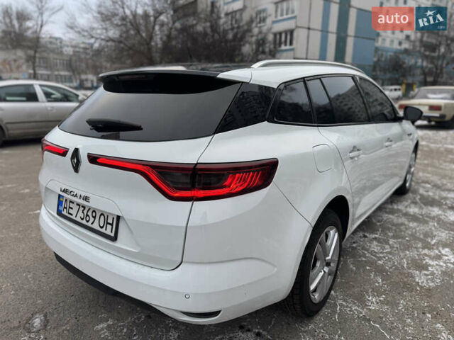 Білий Рено Меган, об'ємом двигуна 1.5 л та пробігом 170 тис. км за 10700 $, фото 3 на Automoto.ua