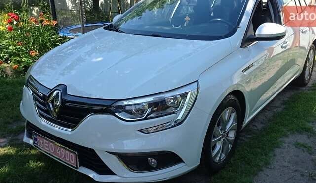 Белый Рено Меган, объемом двигателя 1.5 л и пробегом 202 тыс. км за 11700 $, фото 14 на Automoto.ua