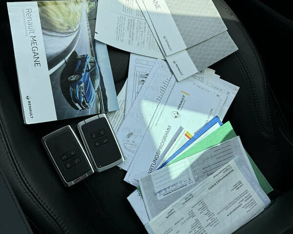 Белый Рено Меган, объемом двигателя 1.46 л и пробегом 268 тыс. км за 11900 $, фото 67 на Automoto.ua