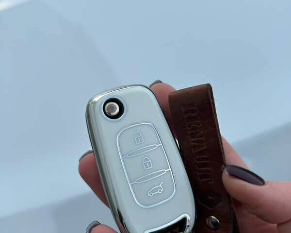 Белый Рено Меган, объемом двигателя 1.46 л и пробегом 192 тыс. км за 11500 $, фото 23 на Automoto.ua