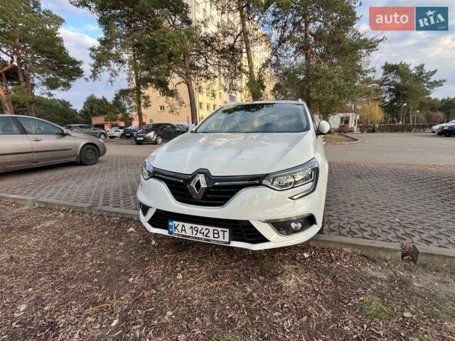 Белый Рено Меган, объемом двигателя 1.46 л и пробегом 260 тыс. км за 13900 $, фото 1 на Automoto.ua