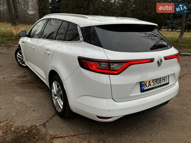 Белый Рено Меган, объемом двигателя 1.5 л и пробегом 213 тыс. км за 9999 $, фото 7 на Automoto.ua