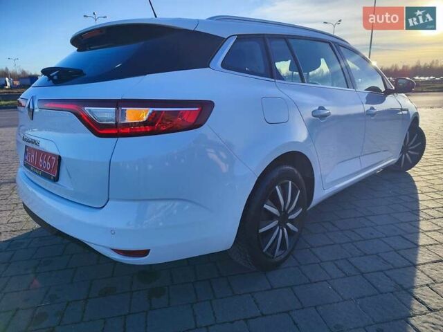 Белый Рено Меган, объемом двигателя 1.46 л и пробегом 200 тыс. км за 11999 $, фото 27 на Automoto.ua