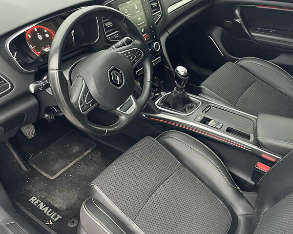 Белый Рено Меган, объемом двигателя 1.5 л и пробегом 200 тыс. км за 11500 $, фото 7 на Automoto.ua