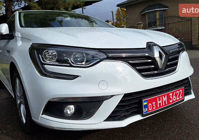 Белый Рено Меган, объемом двигателя 1.5 л и пробегом 150 тыс. км за 14290 $, фото 48 на Automoto.ua