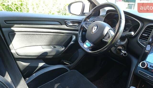 Белый Рено Меган, объемом двигателя 1.5 л и пробегом 202 тыс. км за 11700 $, фото 12 на Automoto.ua